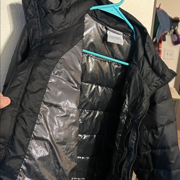Columbia Men's Dark Puffer Jacket - Picture 4 of 5